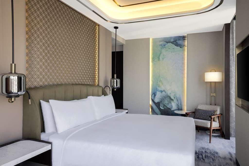 Embassy Suites By Hilton Dubai Business Bay Ruang foto