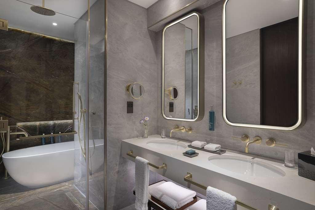 Embassy Suites By Hilton Dubai Business Bay Ruang foto