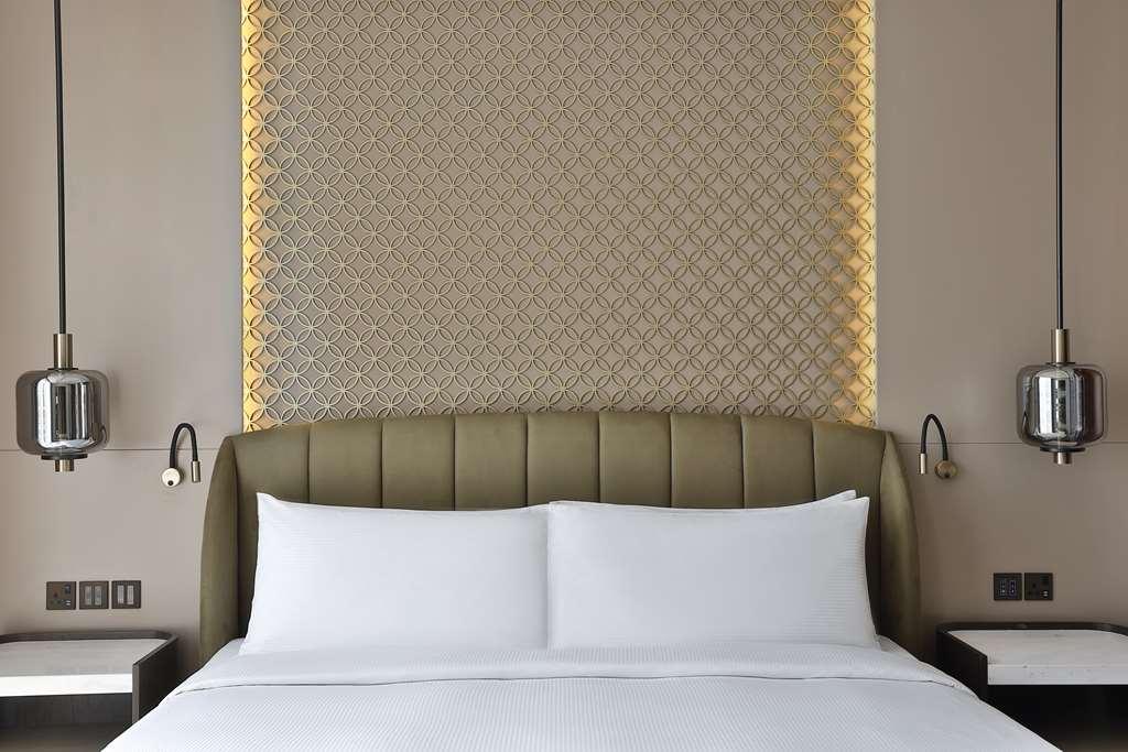 Embassy Suites By Hilton Dubai Business Bay Ruang foto
