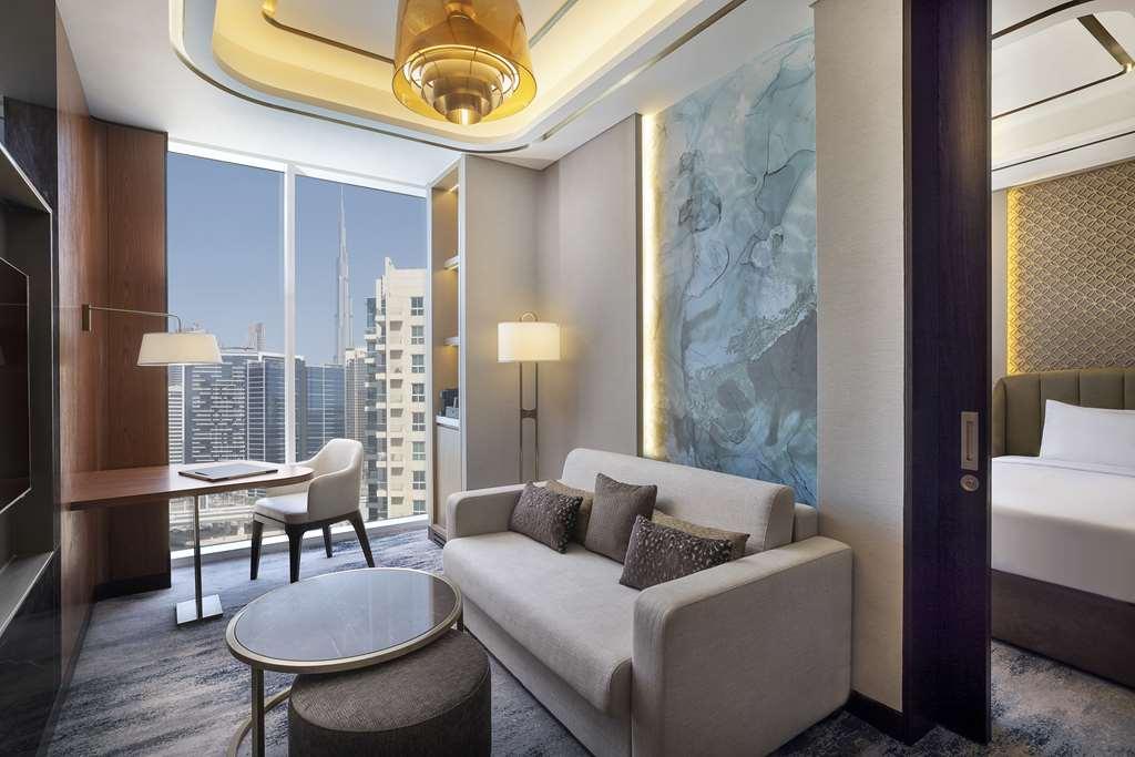 Embassy Suites By Hilton Dubai Business Bay Ruang foto
